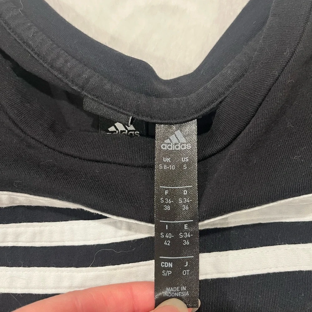 Adidas Black & White Stripe Boxy Cropped Graphic Tee - Small - Picture 3 of 5